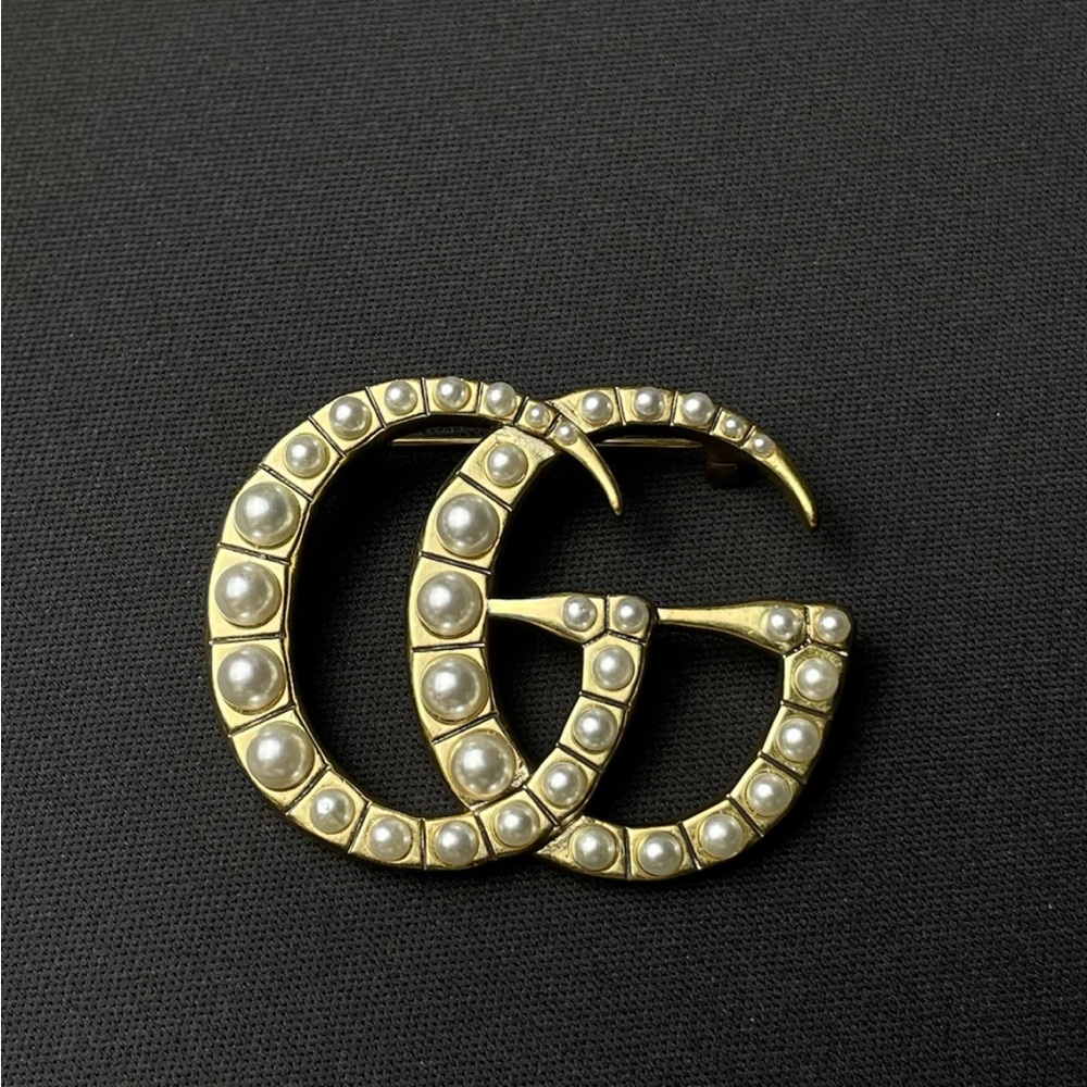 Gucci GG Marmont Elegant Gold and Pearl Brooch